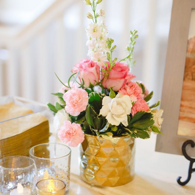 Gold Geometric Vase & Votives